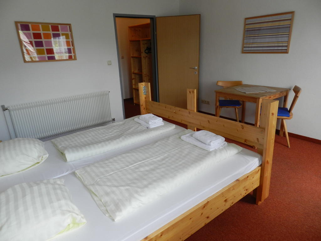 Hotel Youhey Am Wolfgangsee Strobl Oda fotoğraf